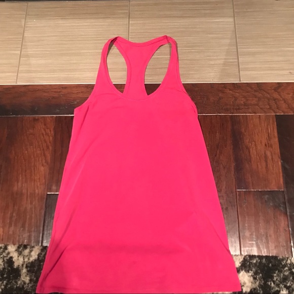 Lululemon size 6 classic Y tanks in EUC - Picture 4 of 5